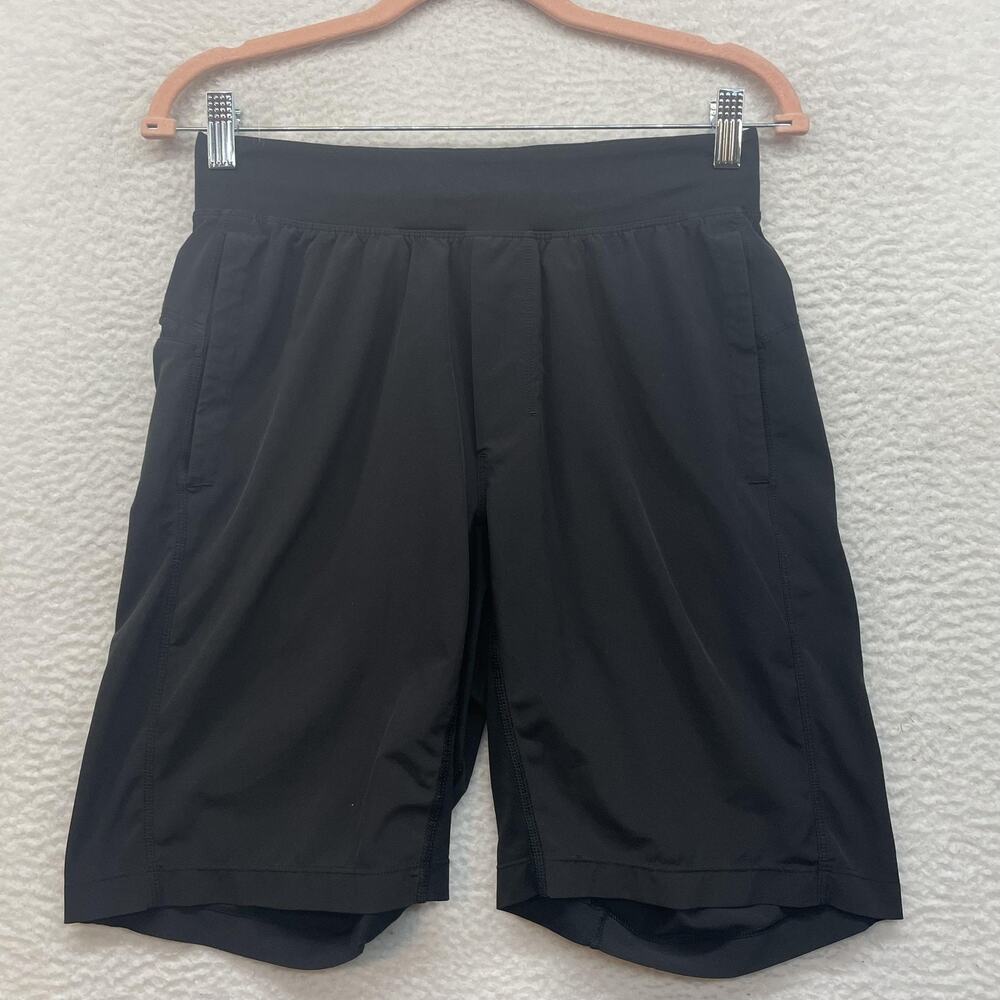 Lululemon Shorts Mens Small Black T.H.E. Short Linerless 9 Stretch Training Gym